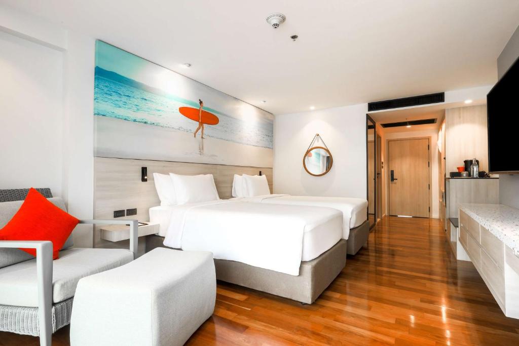 Radisson RED Phuket Patong Beach - Resim 27