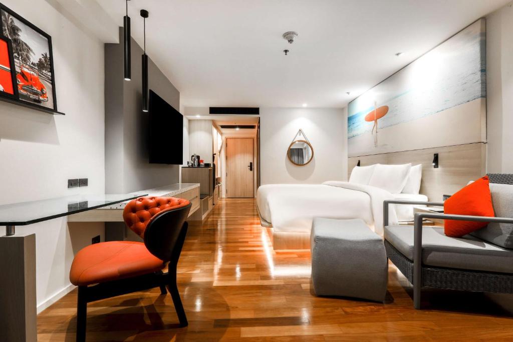 Radisson RED Phuket Patong Beach - Resim 29