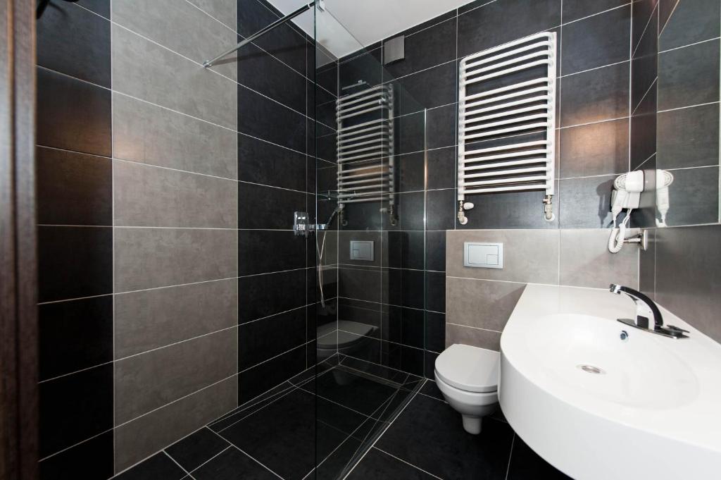 Koupelna v ubytování Cristal SPA