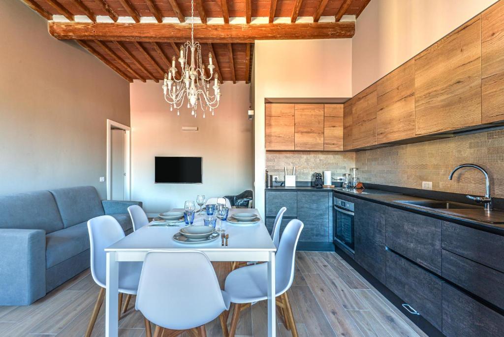 A kitchen or kitchenette at Casa Carol