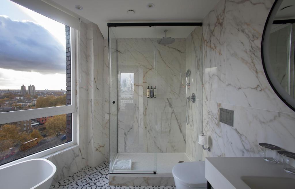 H10 London Waterloo - Resim 13