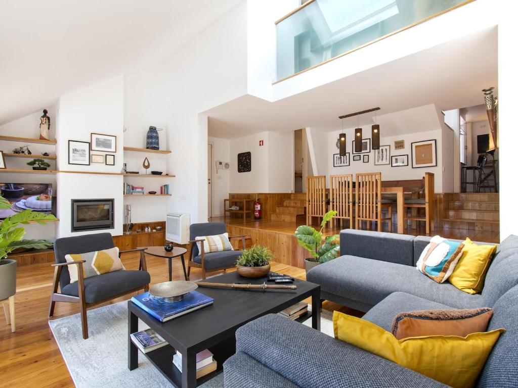 Amazing Penthouse Bairro Alto Duplex Apt
