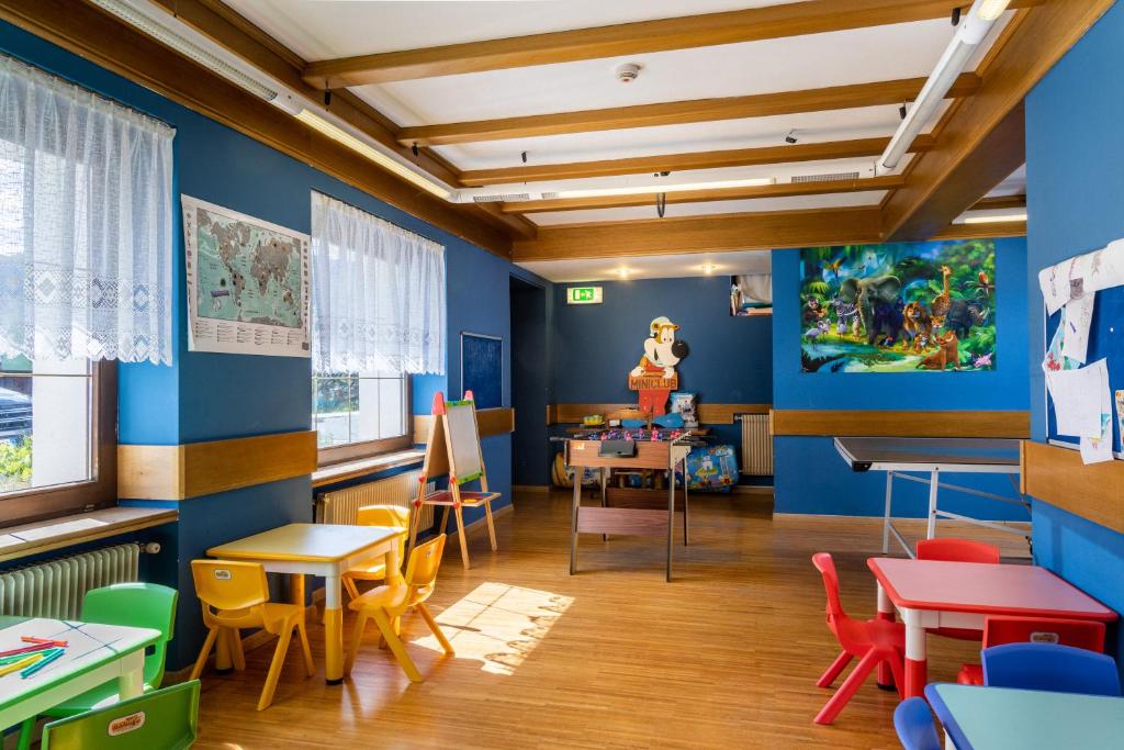 Posezení v ubytování Hotel Miramonti Corvara