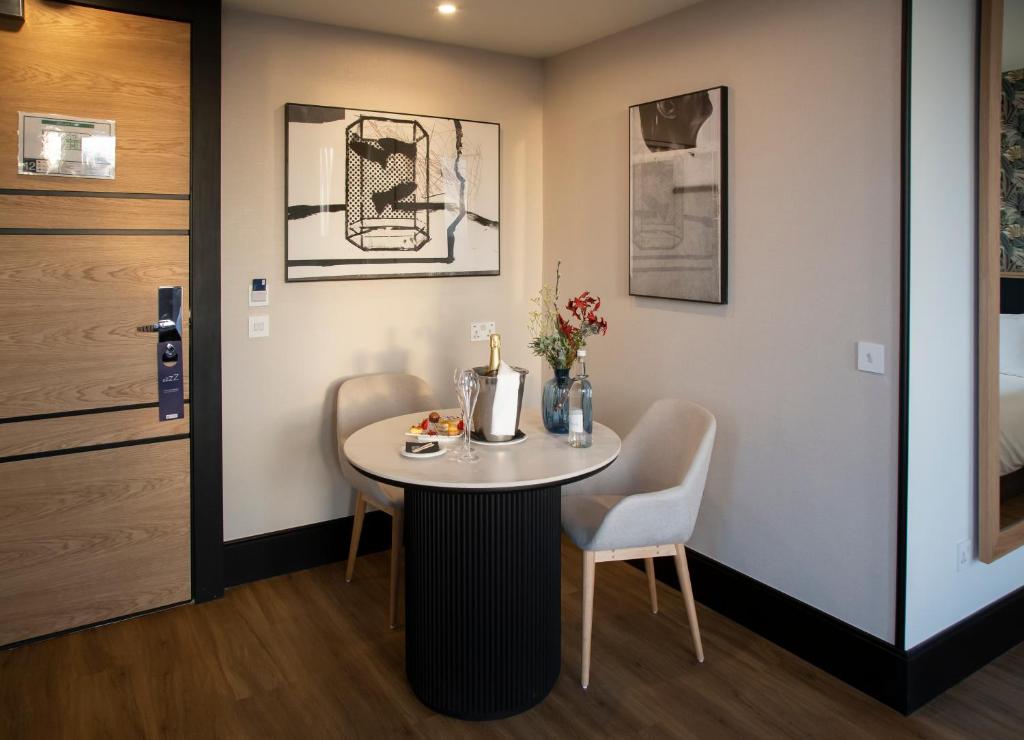 H10 London Waterloo - Resim 8