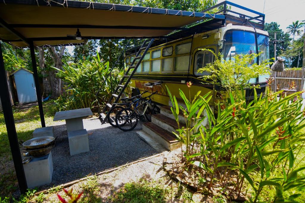 Zahrada ubytování Baan Bus 81/11 Krabi