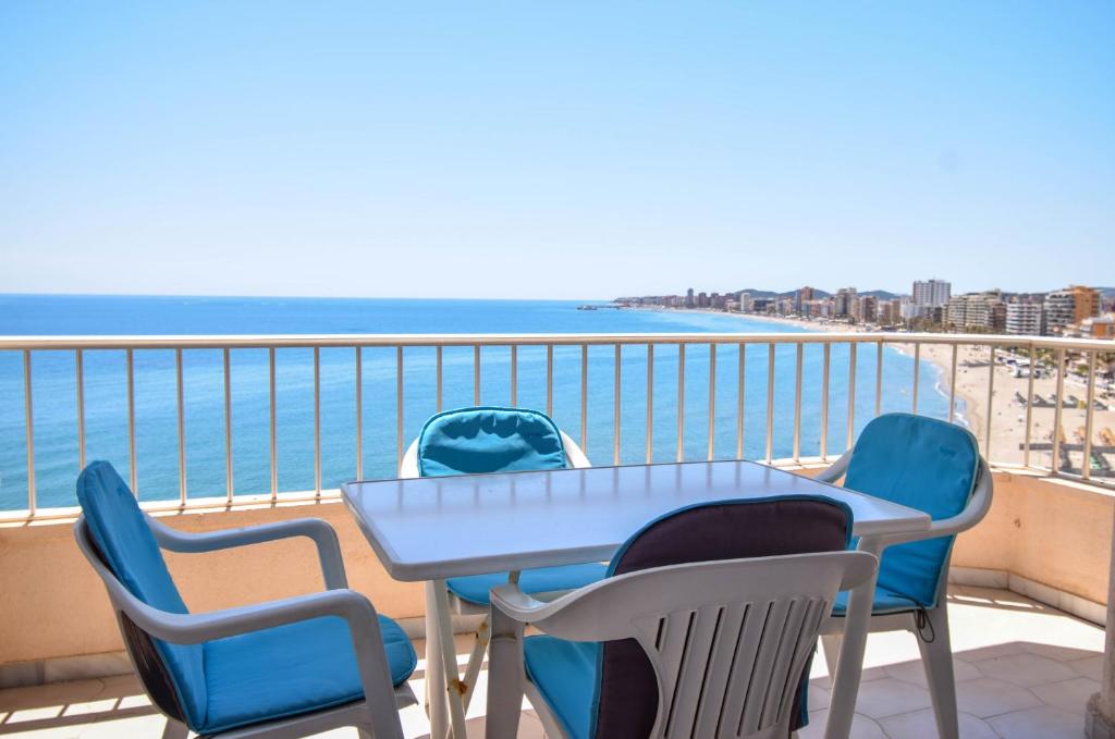 Ref 257 Apartamento en primera línea de playa con impresionantes vistas al Mediterráneo