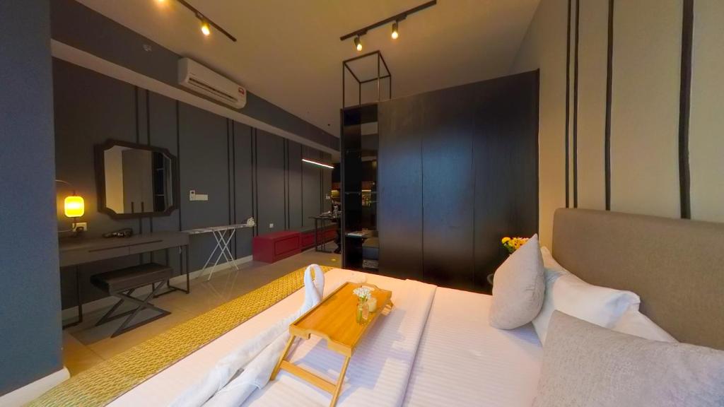 Postel nebo postele na pokoji v ubytování Axon Residence KLCC - HW HOME