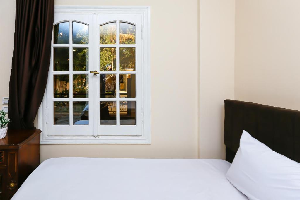 Turquoise Pyramids palace - 10