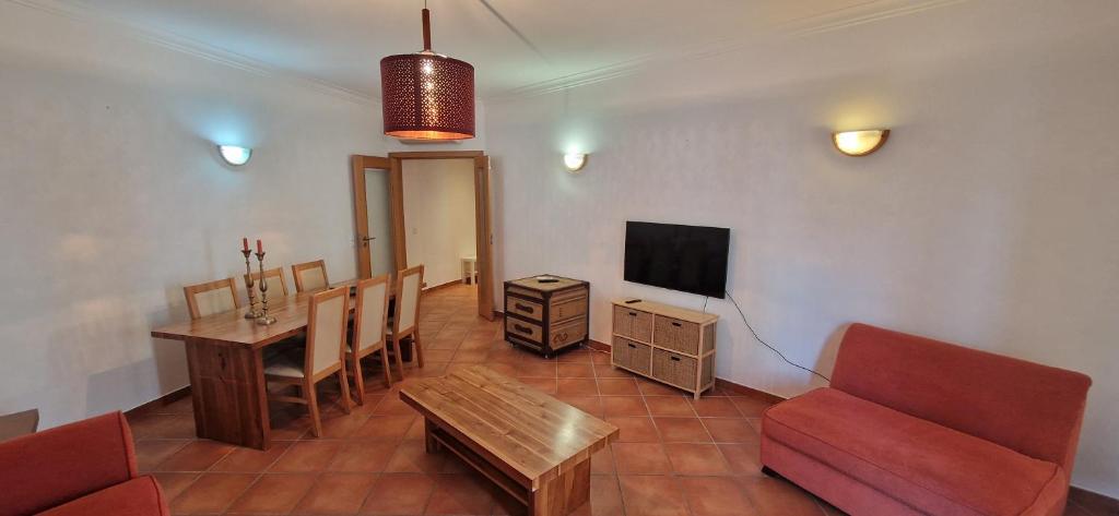 Dona Ana Guesthouse - 13