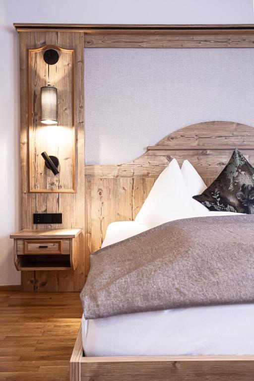 Postel nebo postele na pokoji v ubytování Landhotel Zellerhof