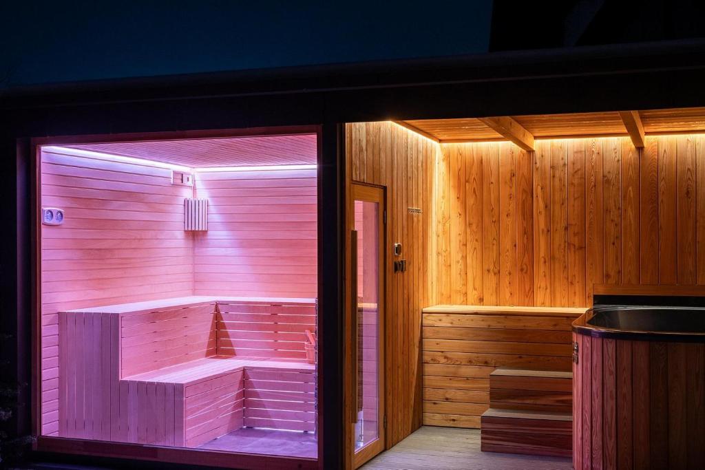 Φωτογραφία από το άλμπουμ του Willa Podhalanka Jacuzzi & sauna - drewniany dom dla 20 osób σε Biały Dunajec