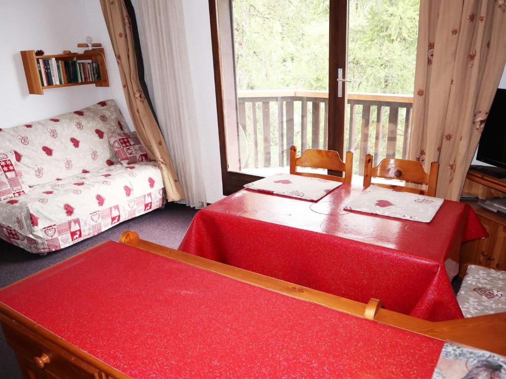 Studio Familial 6 Pers. - Balcon Sud, Accès Pistes, Proche Commerces - FR-1-322-545