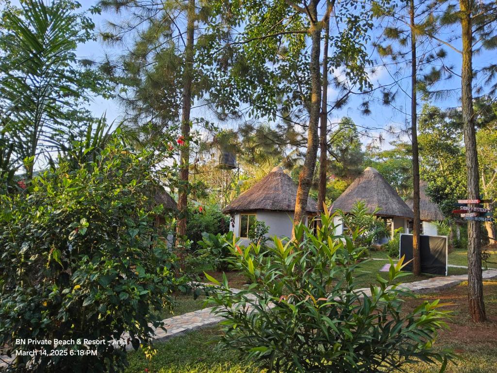 Zahrada ubytování BN Private Beach & Resort - Jinja