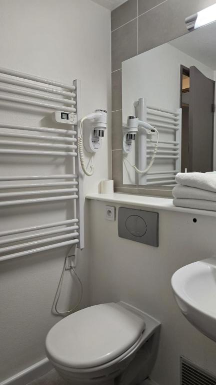 Kyriad Fontenay - Trésigny - Quarto Triplo - 3 Camas Individuais
