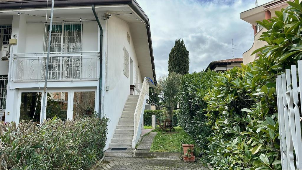 Budova, v ktorej sa apartmán nachádza