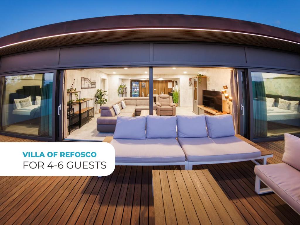 Posezení v ubytování Wine Paradise - Glamping resort