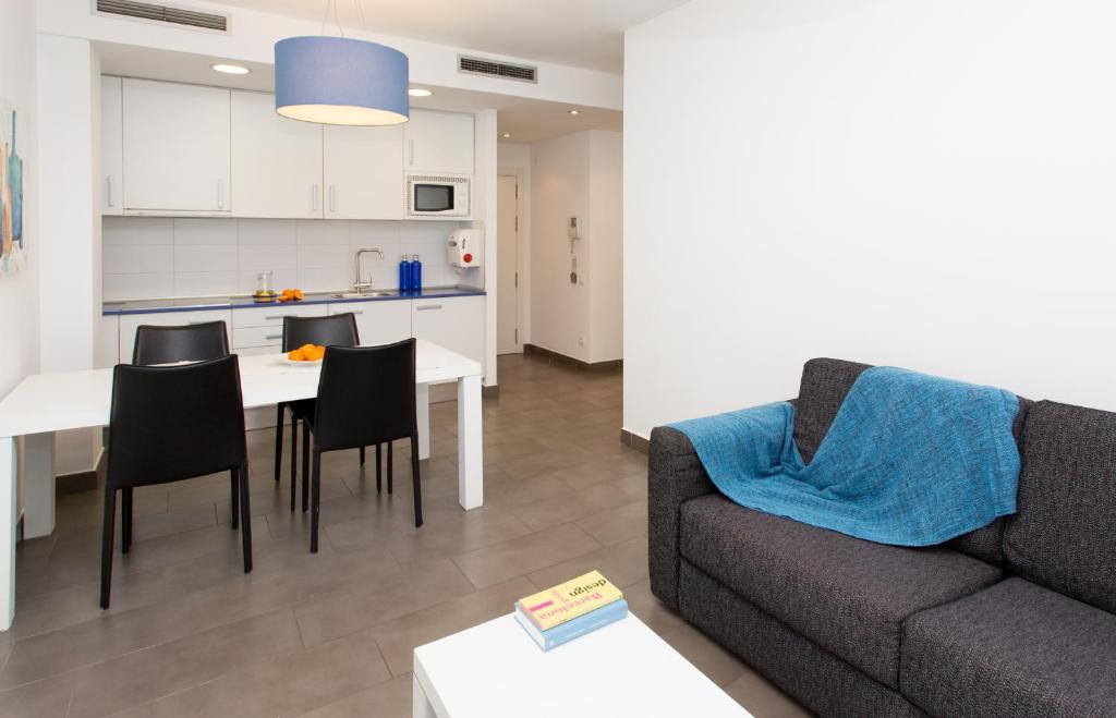 08028 Apartments - Studio Apartment (1 - 2 Adults)