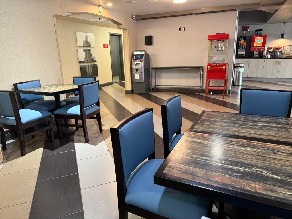 Best Western Plus Jackson Downtown Coliseum photo