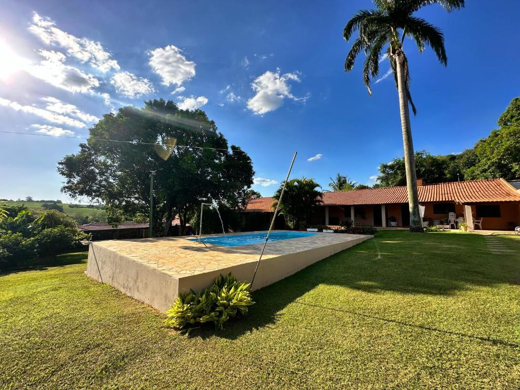 Piscina de la sau aproape de Chácara Marretto, ambiente acolhedor e familiar dentro da cidade de Tatuí.