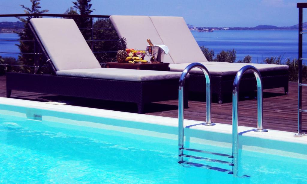 Πισίνα στο ή κοντά στο Exensian Villas & Suites 