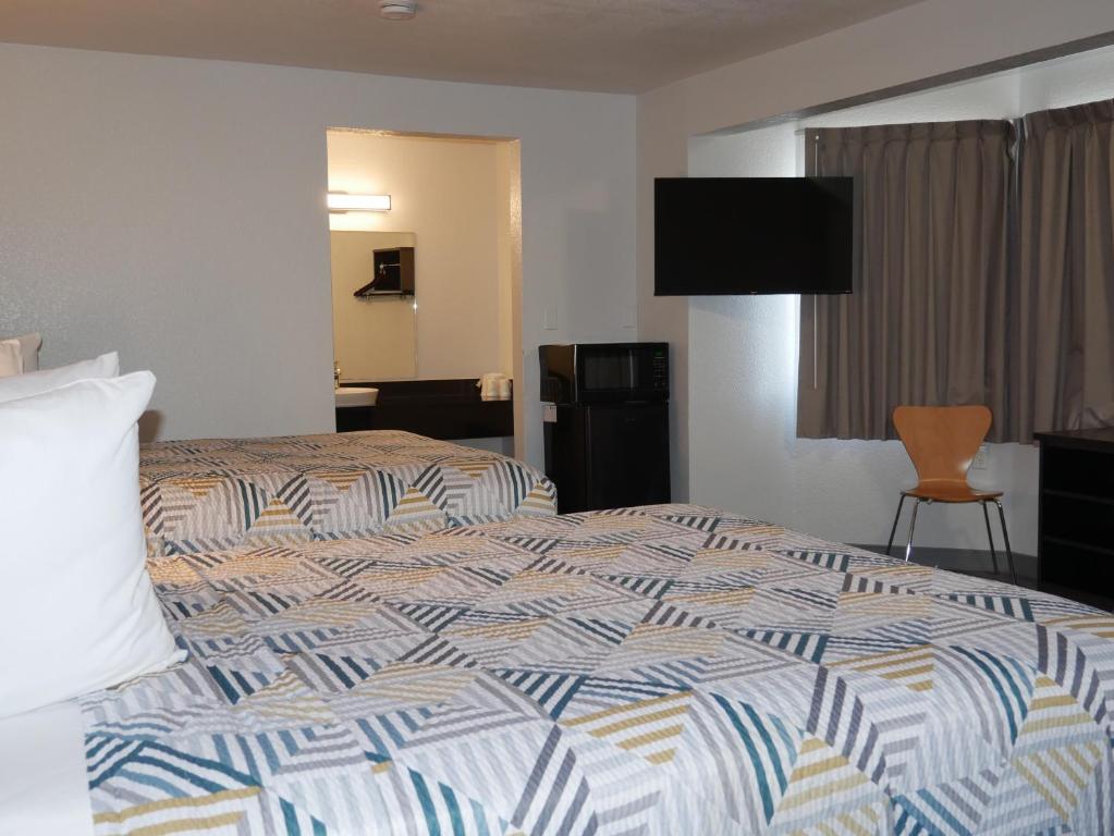 Does Motel 6 Have Refrigerators and Kitchenettes?