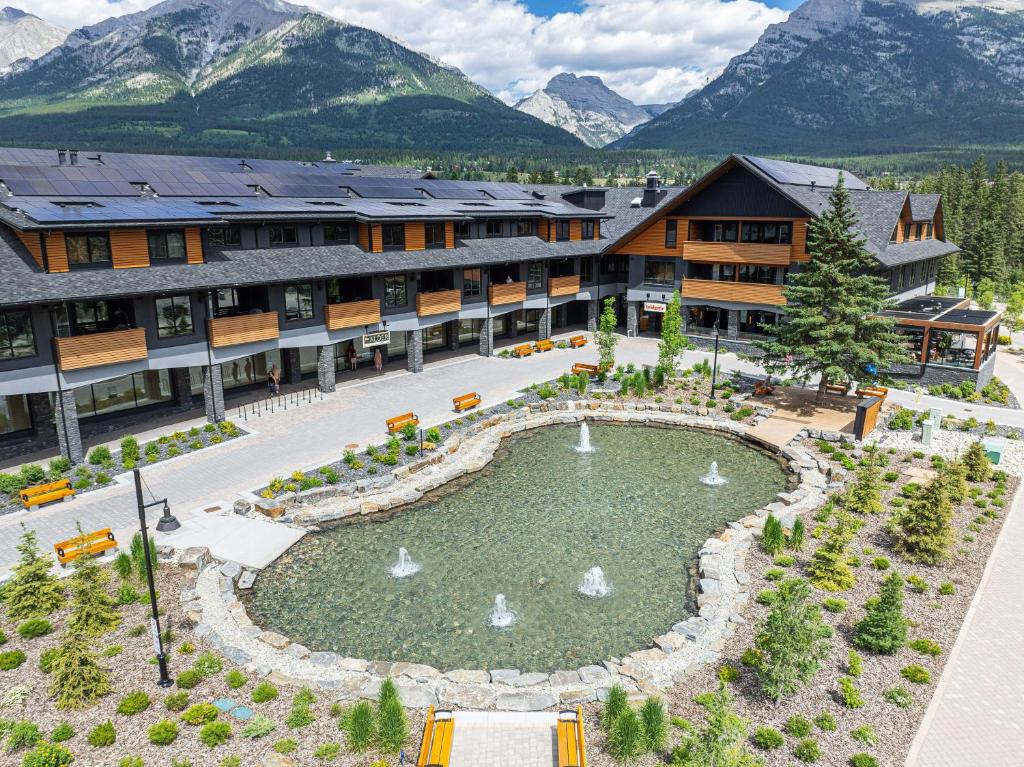 Nespecifikovaný výhled na hory nebo výhled na hory při pohledu z aparthotelu