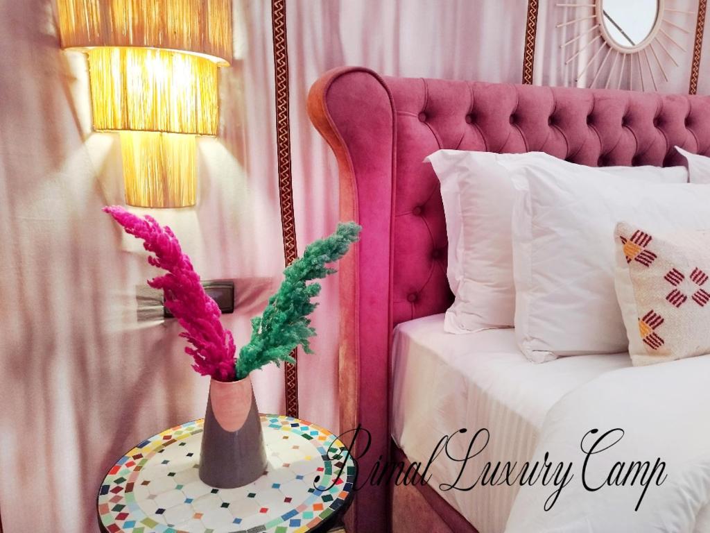Posezení v ubytování Rimal Luxury Camp