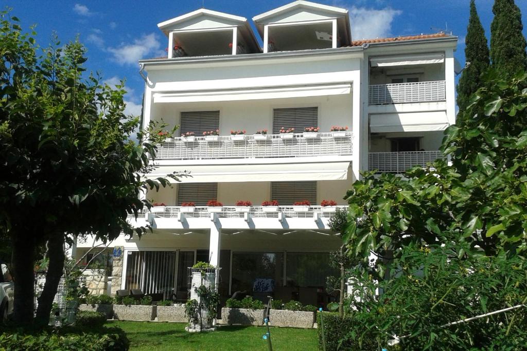 Budova, kde se apartmán nachází