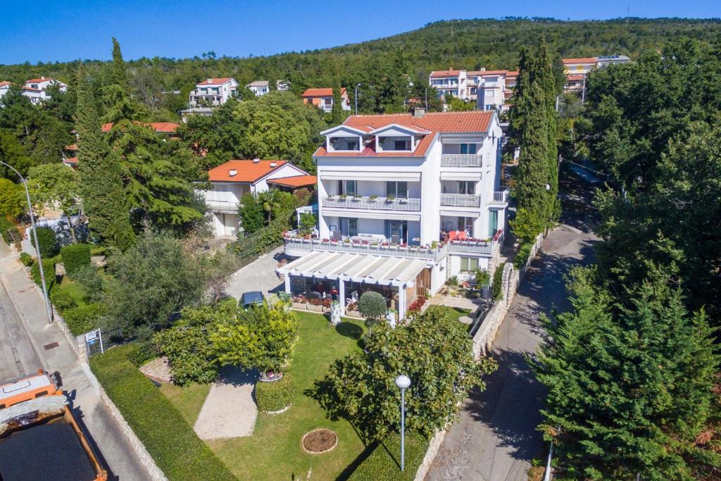 Budova, v ktorej sa apartmán nachádza