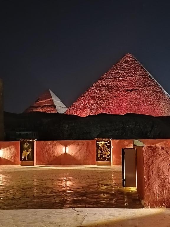 Bazén v ubytování El Khalil Pyramids View Inn nebo v jeho okolí