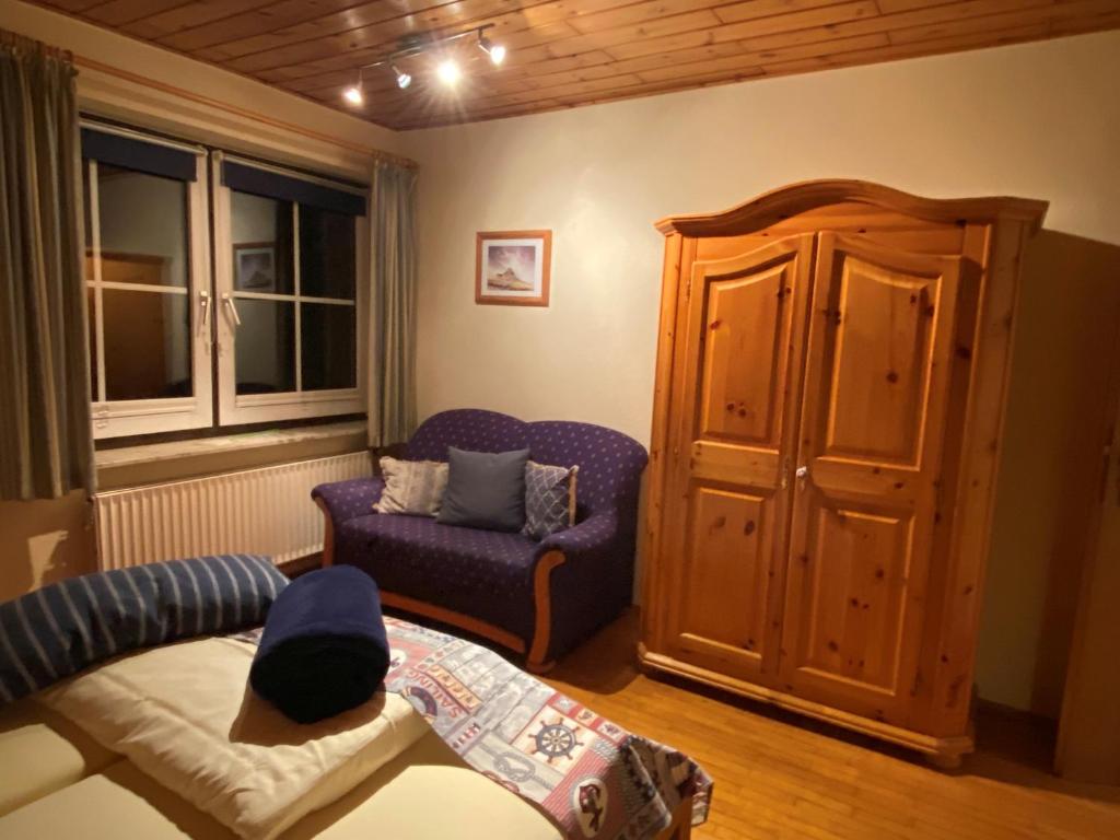 Schumacher's Landhaus - Bücherhotel - Habitación Doble Económica