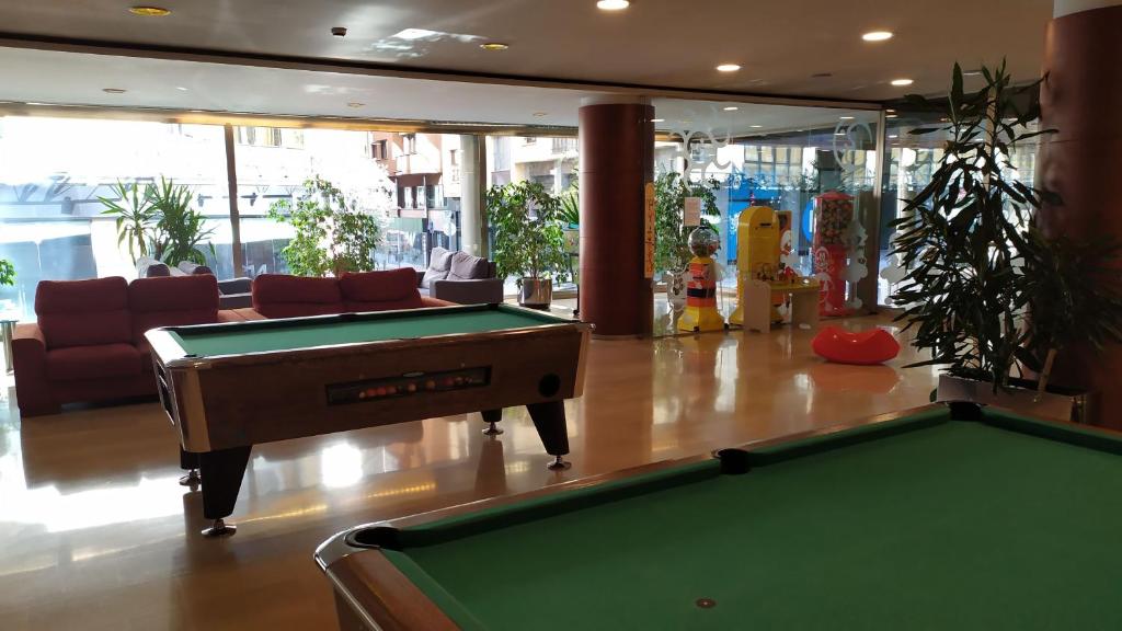 Sercotel Delfos Andorraにあるビリヤード台