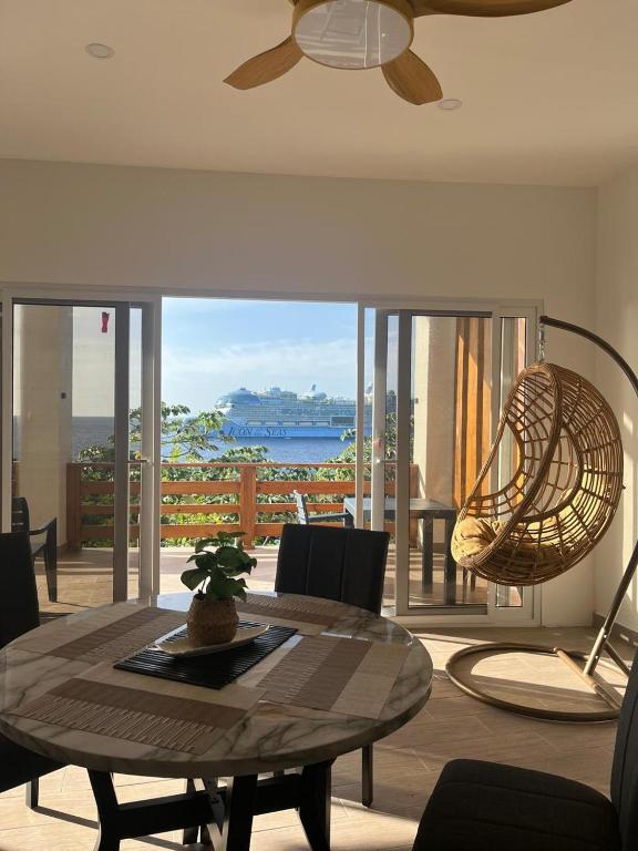 Gallery image of Vista al mar alojamiento familiar Villa Palmetto in Gravel Bay