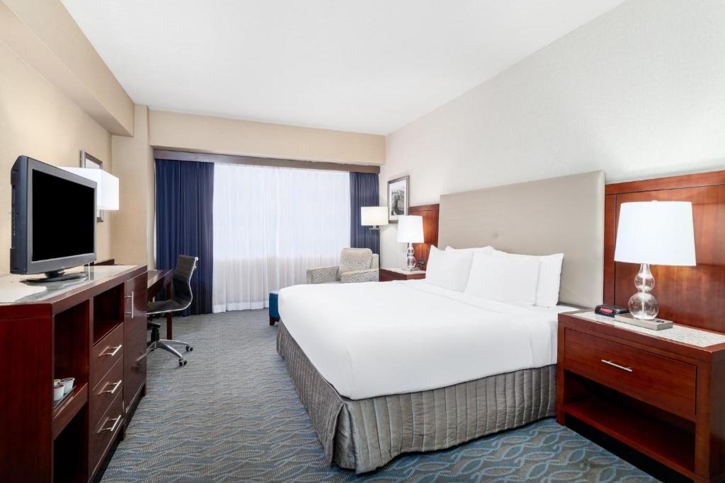Crowne Plaza Hotel Los Angeles Harbor, an IHG Hotel - 