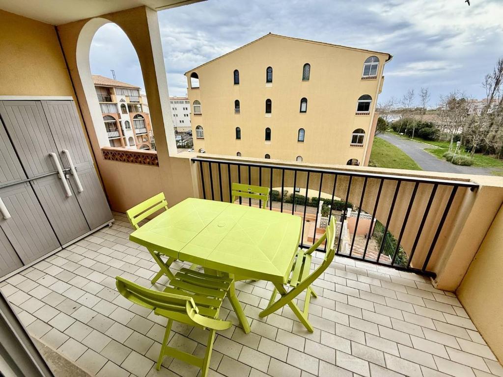 Photo de la galerie de l'établissement Studio cabine proche plage, piscine, parking à Cap d'Agde - FR-1-723-173, au Cap d'Agde