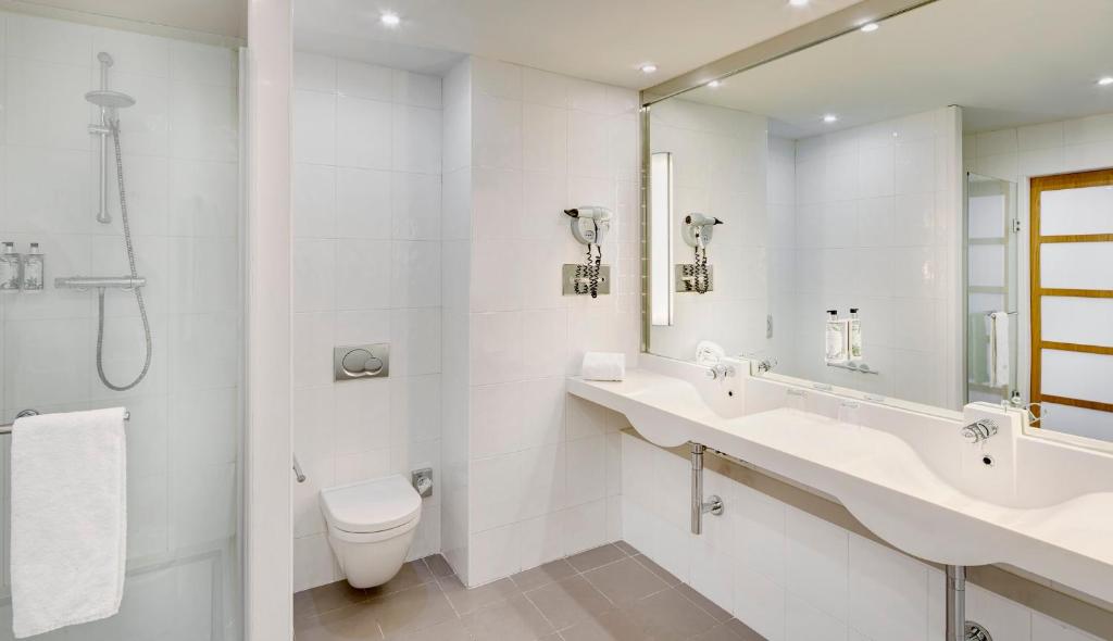 A bathroom at Sercotel Valladolid