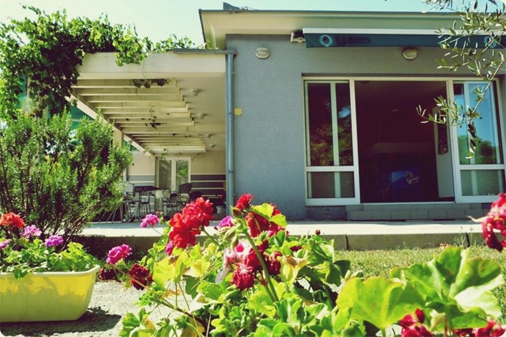 Fotografia z galérie ubytovania Mobile Homes Peroš v Zatone