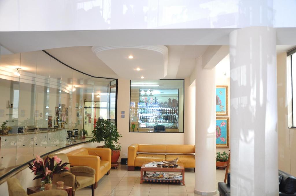  Marge Hotel