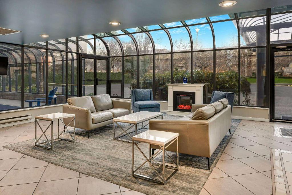 Days Inn by Wyndham Victoria On The Harbour - Resim 10