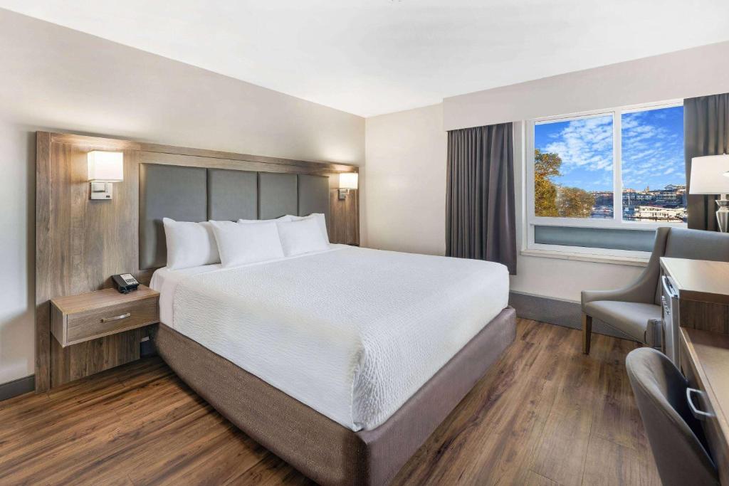 Days Inn by Wyndham Victoria On The Harbour - Resim 30