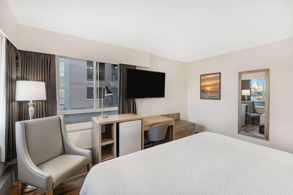 Days Inn by Wyndham Victoria On The Harbour - Resim 31