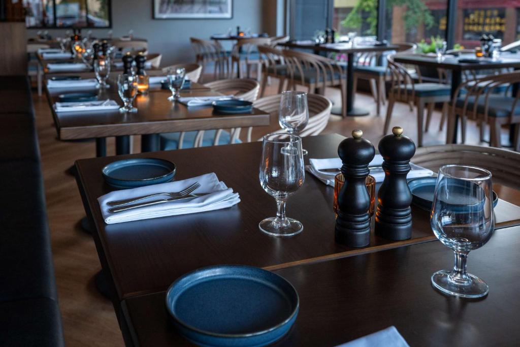 The Hollis Halifax - a DoubleTree Suites by Hilton photo