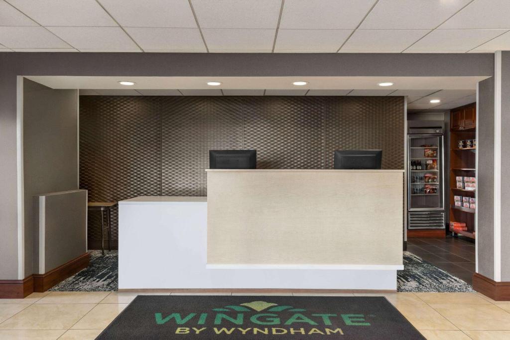 Wingate by Wyndham Fletcher at Asheville Airport photo