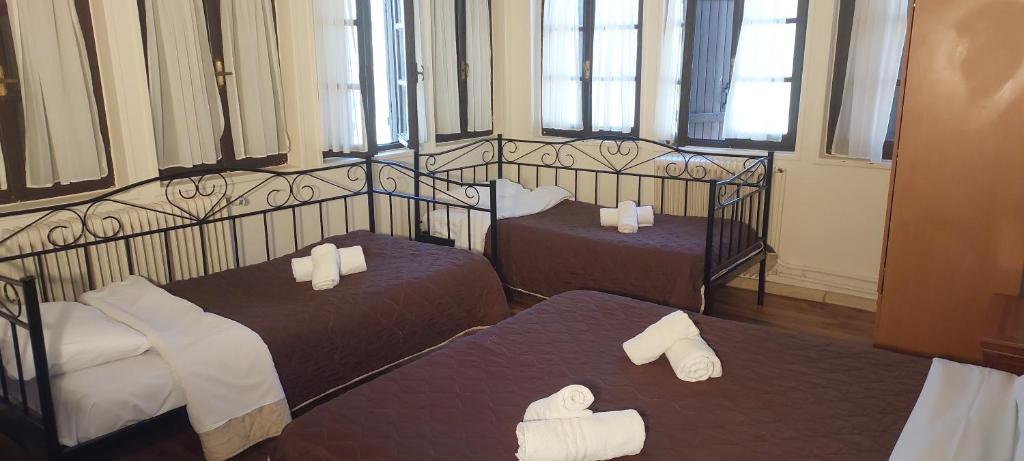Postel nebo postele na pokoji v ubytování Alkistis Hotel