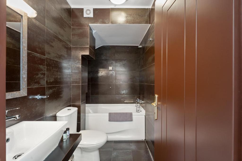 Aerinon Guesthouse - 14