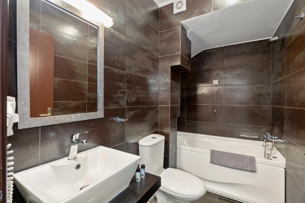 Aerinon Guesthouse - 8