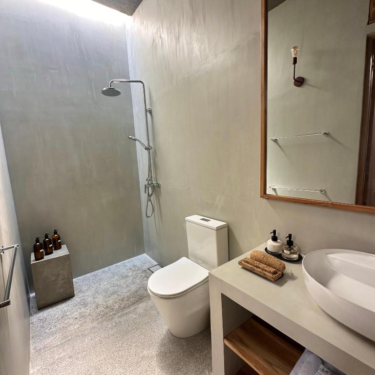 Koupelna v ubytování La Playa Villas Hiriketiya