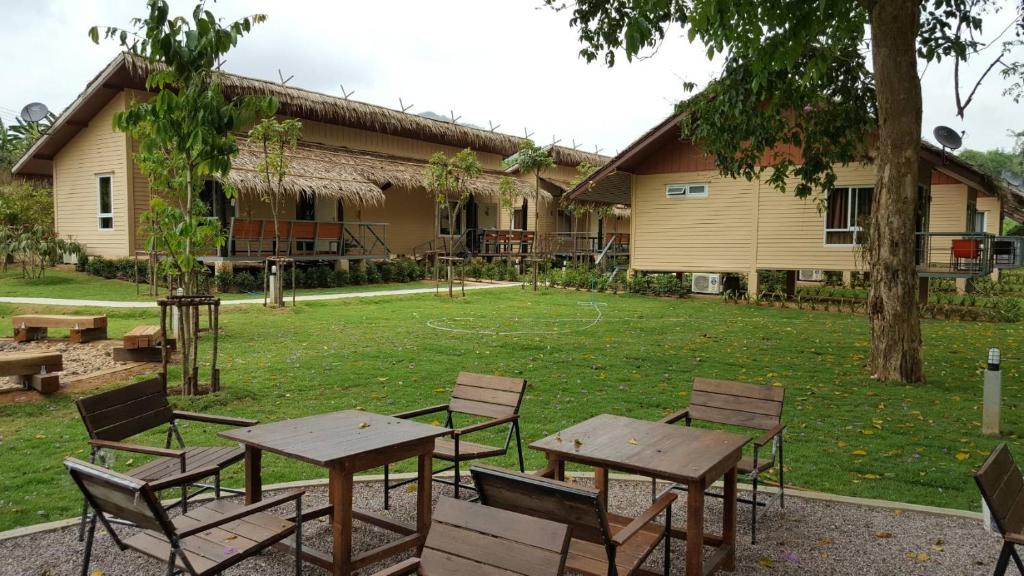Zahrada ubytování Narinfah Resort