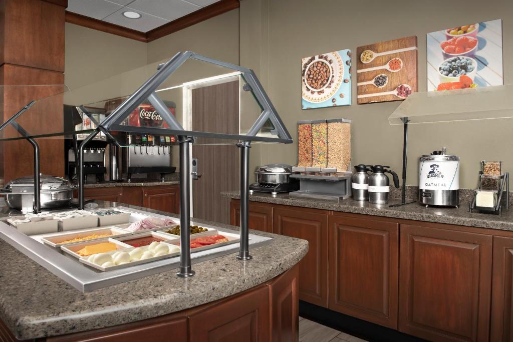 Staybridge Suites North Charleston by IHG photo