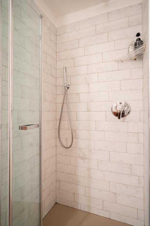 CHIAVE DI VOLTA Lovely Guesthouse with Terrace - Double Room With Private Bathroom